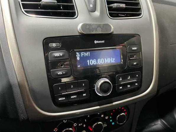 Renault Sandero II Рестайлинг с пробегом 2021 года, цена 1 160 000 рублей, 69405 км, хэтчбек, Автокод Объявления