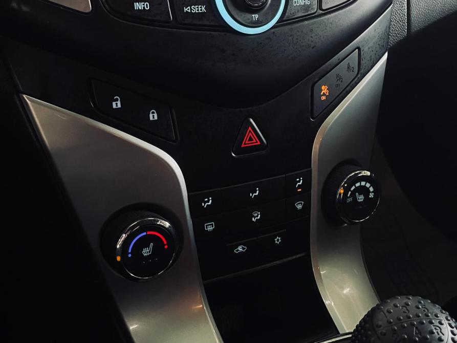 Chevrolet Cruze I Рестайлинг Оренбург  - изображение 13