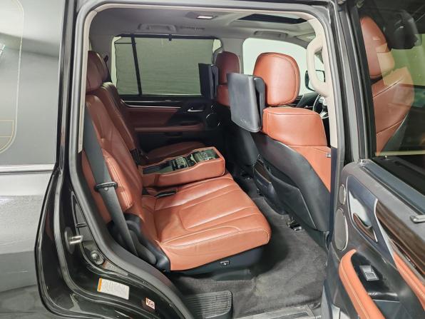 Lexus LX III Рестайлинг 2 с пробегом 2019 года, цена 6 999 000 рублей, 299995 км, внедорожник, Автокод Объявления