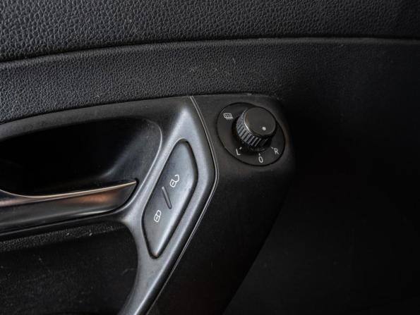 Volkswagen Polo V Рестайлинг с пробегом 2017 года, цена 1 250 000 рублей, 234216 км, седан, Автокод Объявления