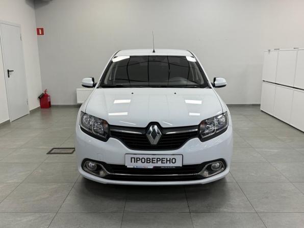 Renault Logan II с пробегом 2018 года, цена 890 000 рублей, 82000 км, седан, Автокод Объявления