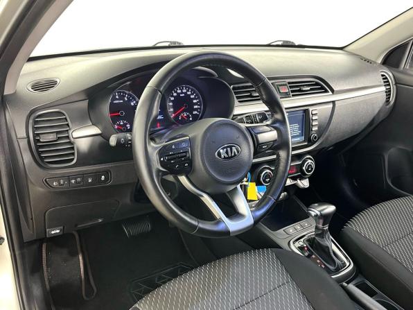 Kia Rio IV с пробегом 2018 года, цена 1 350 000 рублей, 120317 км, седан, Автокод Объявления