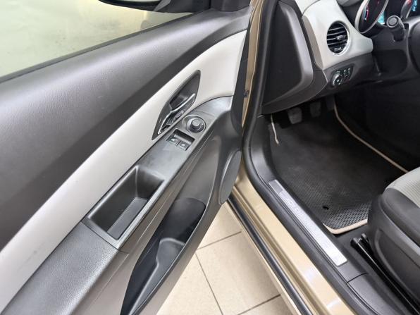 Chevrolet Cruze I Рестайлинг с пробегом 2013 года, цена 719 000 рублей, 223985 км, седан, Автокод Объявления
