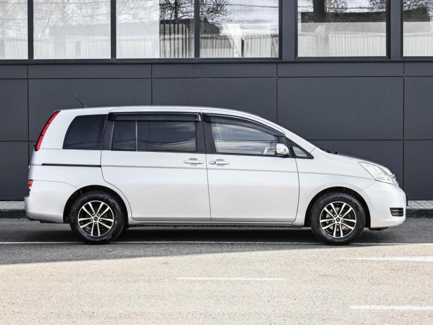 Toyota ISis I Рестайлинг Новороссийск  - изображение 5