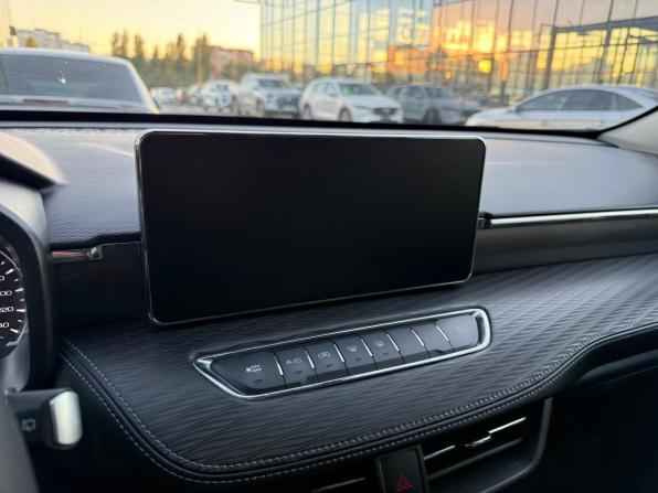 Haval Jolion I Рестайлинг с пробегом 2024 года, цена 2 100 000 рублей, 14737 км, внедорожник, Автокод Объявления