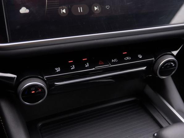 Omoda S5 с пробегом 2023 года, цена 1 098 000 рублей, 55645 км, седан, Автокод Объявления