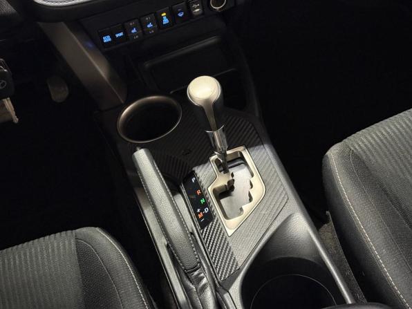 Toyota RAV4 IV (XA40) Рестайлинг с пробегом 2015 года, цена 1 999 000 рублей, 113923 км, внедорожник, Автокод Объявления