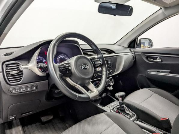 Kia Rio IV Рестайлинг с пробегом 2021 года, цена 1 725 000 рублей, 26347 км, седан, Автокод Объявления