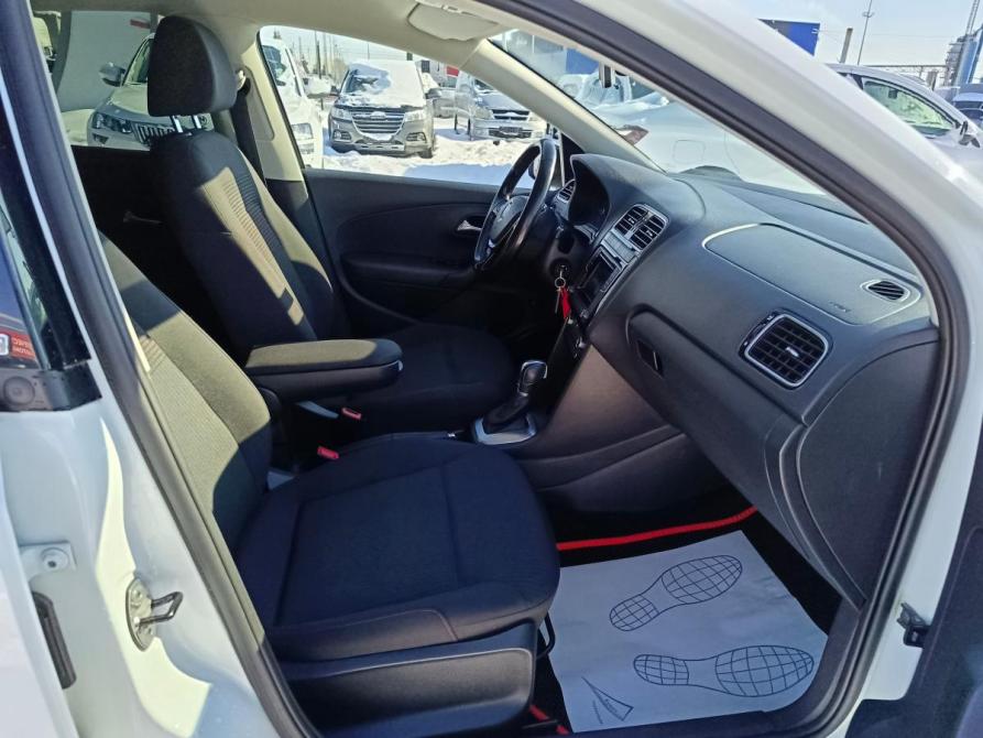 Volkswagen Polo V Рестайлинг Тюмень  - изображение 14