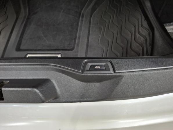 BMW X5 IV (G05/G18) с пробегом 2021 года, цена 5 949 000 рублей, 107001 км, внедорожник, Автокод Объявления