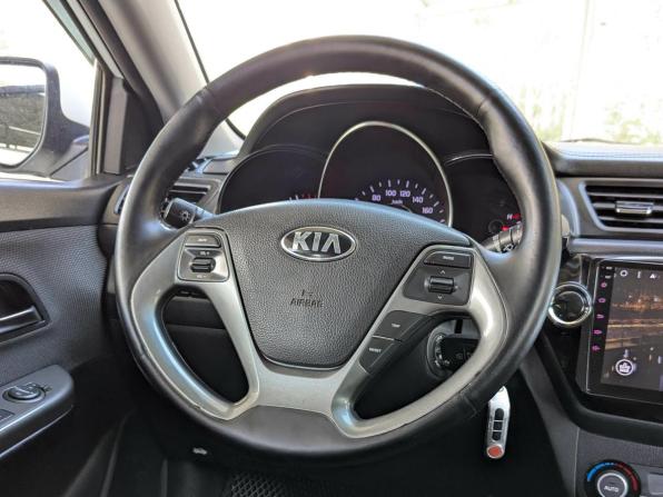 Kia Rio III Рестайлинг с пробегом 2016 года, цена 999 000 рублей, 148000 км, седан, Автокод Объявления