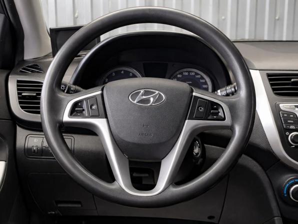 Hyundai Solaris I Рестайлинг с пробегом 2014 года, цена 837 000 рублей, 125881 км, хэтчбек, Автокод Объявления