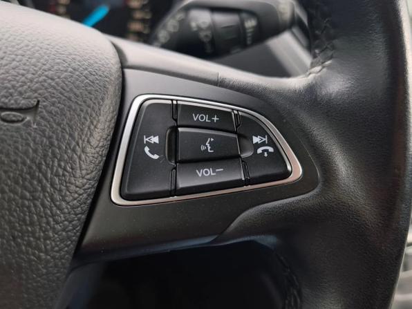 Ford Kuga II Рестайлинг с пробегом 2019 года, цена 1 590 000 рублей, 141909 км, внедорожник, Автокод Объявления