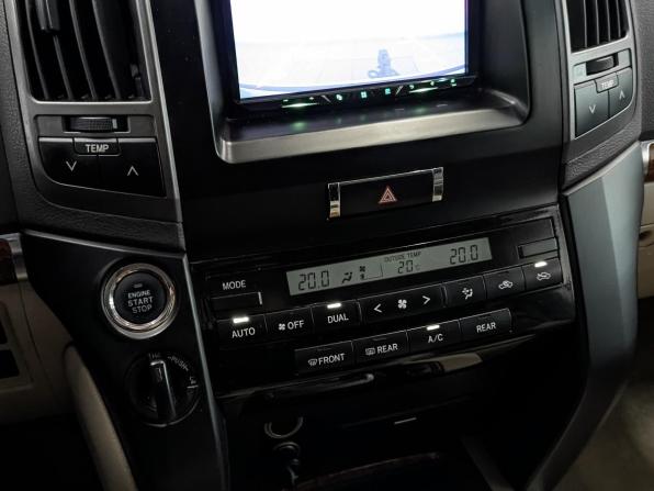 Toyota Land Cruiser 200 Series Рестайлинг 1 с пробегом 2012 года, цена 4 315 000 рублей, 129010 км, внедорожник, Автокод Объявления