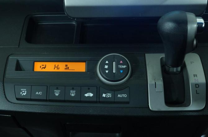 Honda Freed I Рестайлинг с пробегом 2012 года, цена 1 269 000 рублей, 113658 км, компактвэн, Автокод Объявления
