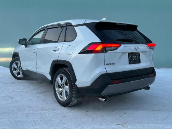 Toyota RAV4 V (XA50) с пробегом 2021 года, цена 3 099 000 рублей, 39840 км, внедорожник, Автокод Объявления