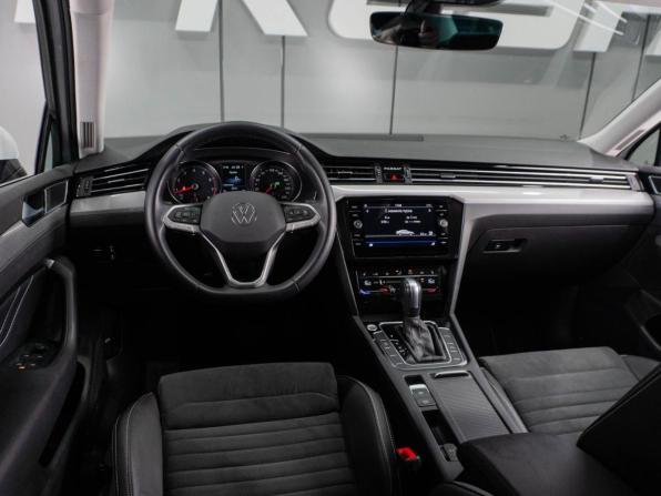 Volkswagen Passat B8 Рестайлинг с пробегом 2022 года, цена 3 200 000 рублей, 1225 км, седан, Автокод Объявления