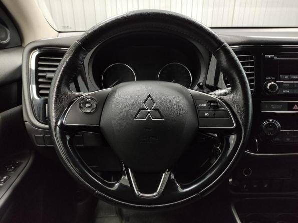 Mitsubishi Outlander III Рестайлинг 3 с пробегом 2018 года, цена 1 730 000 рублей, 135500 км, внедорожник, Автокод Объявления