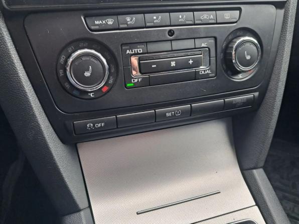 Skoda Octavia II (A5) Рестайлинг с пробегом 2012 года, цена 1 045 000 рублей, 109042 км, лифтбек, Автокод Объявления