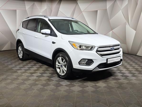 Ford Kuga II Рестайлинг с пробегом 2017 года, цена 1 993 000 рублей, 40990 км, внедорожник, Автокод Объявления