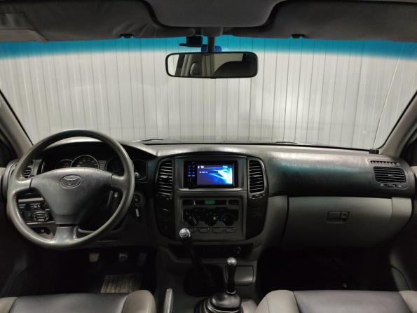 Toyota Land Cruiser 100 Series Рестайлинг 1 с пробегом 2004 года, цена 2 130 000 рублей, 237418 км, внедорожник, Автокод Объявления
