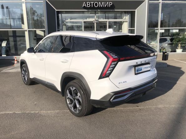 Geely Atlas II с пробегом 2024 года, цена 3 024 000 рублей, 25167 км, внедорожник, Автокод Объявления