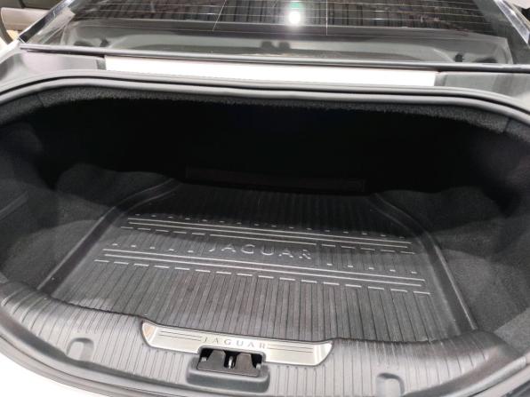 Jaguar XJ IV (X351) с пробегом 2013 года, цена 1 700 000 рублей, 135135 км, седан, Автокод Объявления