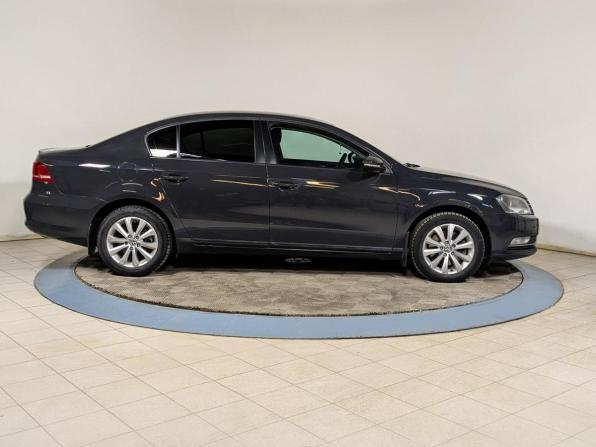 Volkswagen Passat B7 с пробегом 2011 года, цена 899 900 рублей, 301000 км, седан, Автокод Объявления