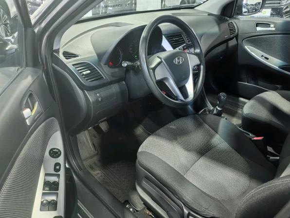 Hyundai Solaris I с пробегом 2011 года, цена 650 000 рублей, 133650 км, седан, Автокод Объявления
