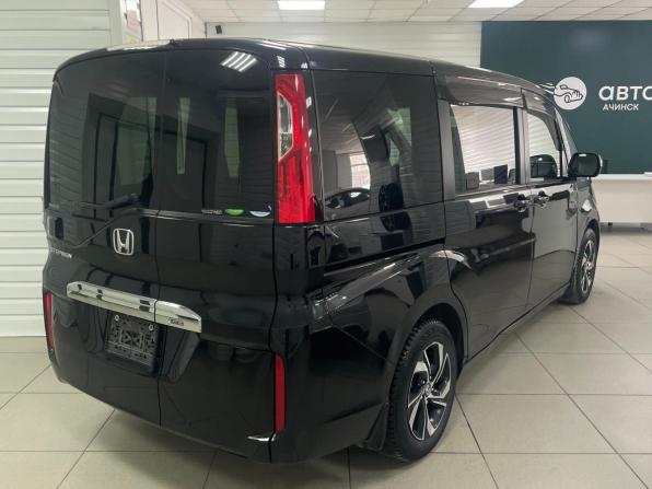 Honda Stepwgn V с пробегом 2015 года, цена 1 530 000 рублей, 138000 км, минивэн, Автокод Объявления