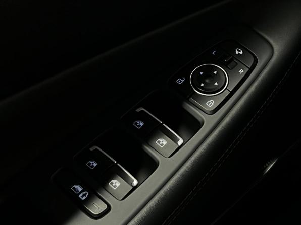 Hyundai Santa Fe IV Рестайлинг с пробегом 2021 года, цена 3 030 000 рублей, 120522 км, внедорожник, Автокод Объявления