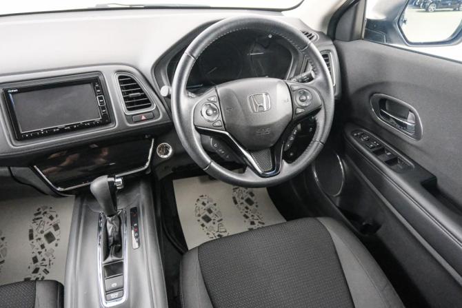 Honda Vezel I Рестайлинг с пробегом 2020 года, цена 1 859 000 рублей, 40820 км, внедорожник, Автокод Объявления