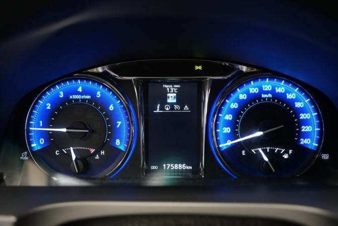 Toyota Camry VII (XV50) Рестайлинг с пробегом 2016 года, цена 2 670 000 рублей, 175797 км, седан, Автокод Объявления