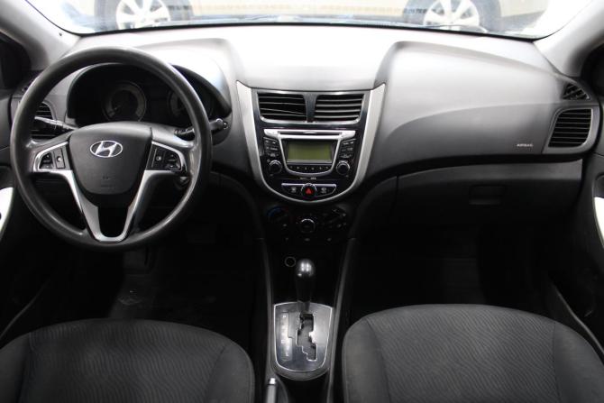Hyundai Solaris I с пробегом 2012 года, цена 593 000 рублей, 195933 км, седан, Автокод Объявления