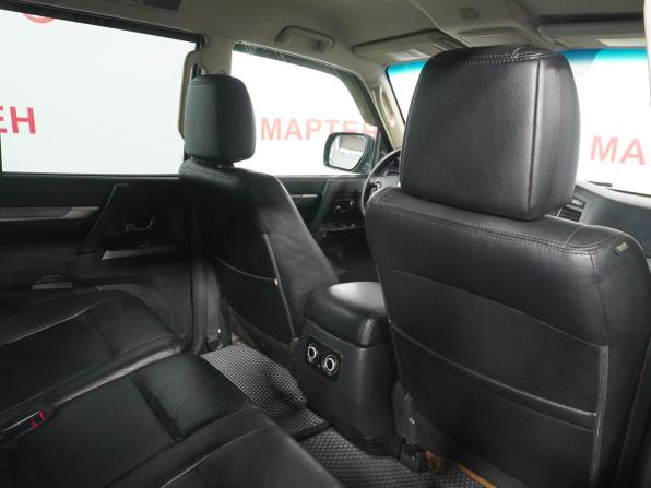 Mitsubishi Pajero IV Рестайлинг 1 с пробегом 2013 года, цена 2 198 000 рублей, 214000 км, внедорожник, Автокод Объявления