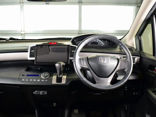 Honda Freed I Рестайлинг 2 с пробегом 2014 года, цена 1 265 995 рублей, 73352 км, компактвэн, Автокод Объявления