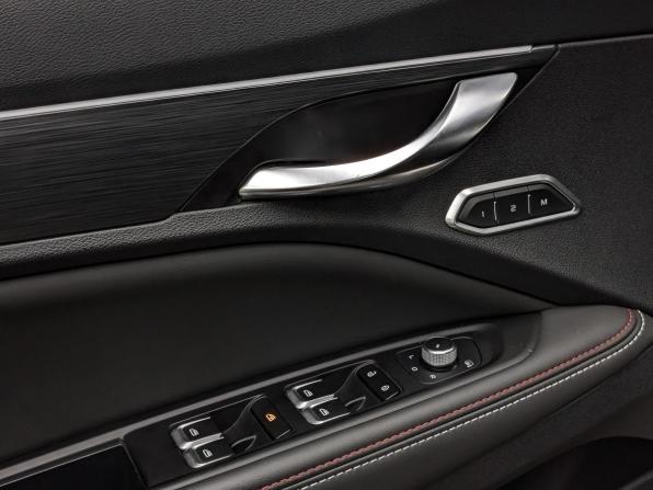 Geely Tugella I Рестайлинг с пробегом 2023 года, цена 2 950 000 рублей, 33260 км, внедорожник, Автокод Объявления