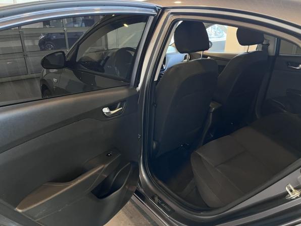 Hyundai Solaris II Рестайлинг с пробегом 2021 года, цена 1 370 000 рублей, 104000 км, седан, Автокод Объявления