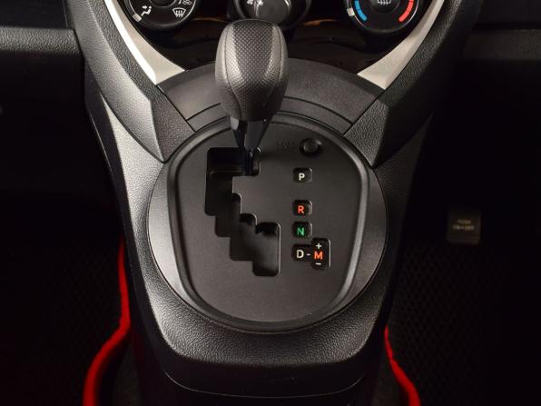 Toyota Ractis II с пробегом 2014 года, цена 999 995 рублей, 80752 км, хэтчбек, Автокод Объявления