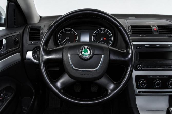 Skoda Octavia II (A5) Рестайлинг с пробегом 2010 года, цена 779 000 рублей, 249000 км, лифтбек, Автокод Объявления