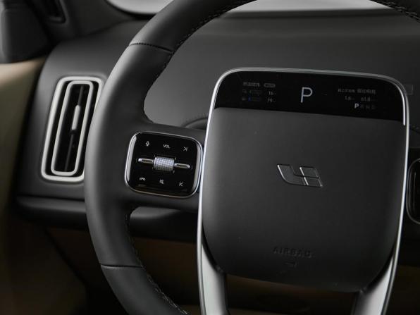 Новый Li Auto (Lixiang) L6 2026 года, цена 8 890 000 рублей, внедорожник, Автокод Объявления