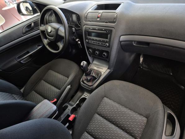 Skoda Octavia II (A5) Рестайлинг с пробегом 2013 года, цена 649 000 рублей, 173463 км, лифтбек, Автокод Объявления