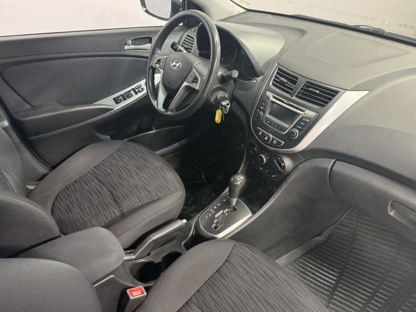 Hyundai Solaris I Рестайлинг с пробегом 2015 года, цена 990 000 рублей, 93713 км, хэтчбек, Автокод Объявления