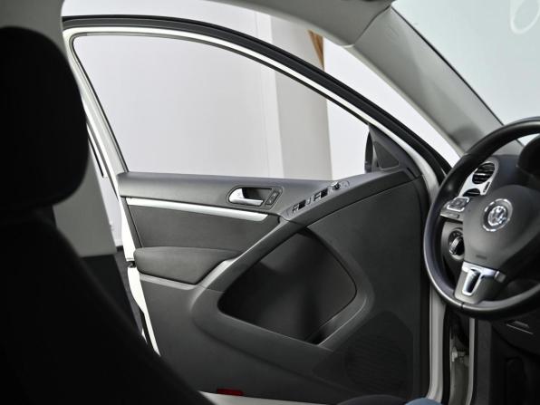 Volkswagen Tiguan I Рестайлинг с пробегом 2013 года, цена 1 149 000 рублей, 196000 км, внедорожник, Автокод Объявления