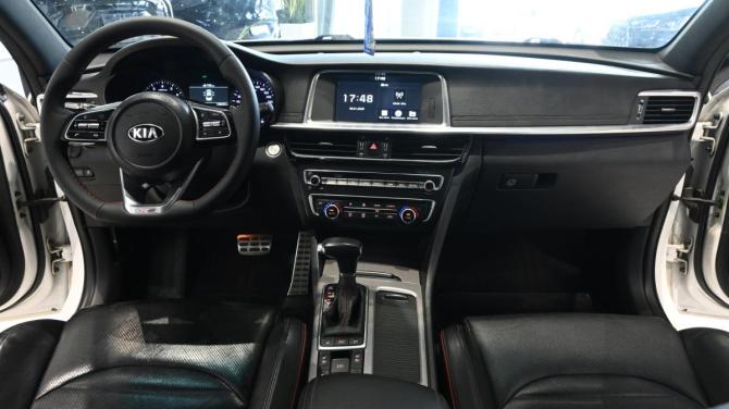 Kia Optima IV Рестайлинг с пробегом 2018 года, цена 1 850 000 рублей, 136643 км, седан, Автокод Объявления