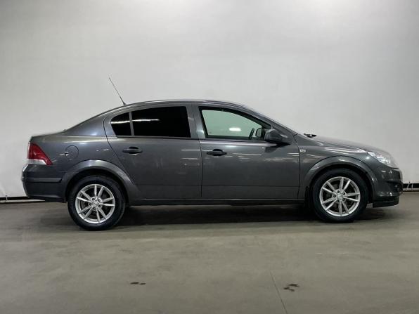 Opel Astra H Рестайлинг с пробегом 2011 года, цена 595 000 рублей, 150231 км, седан, Автокод Объявления