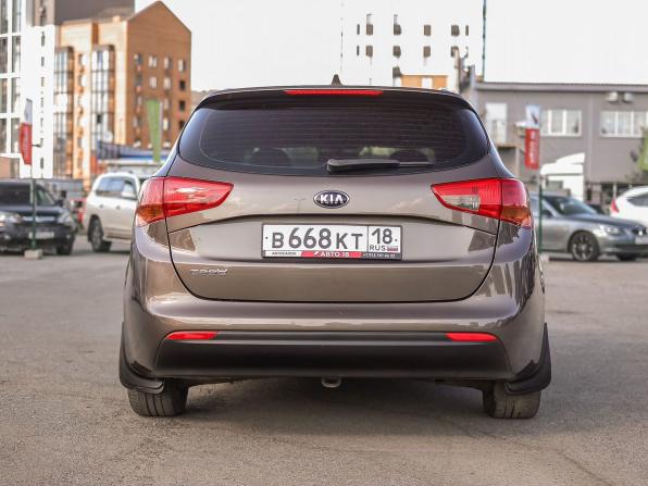 Kia Ceed II Рестайлинг с пробегом 2017 года, цена 1 349 000 рублей, 171609 км, универсал, Автокод Объявления