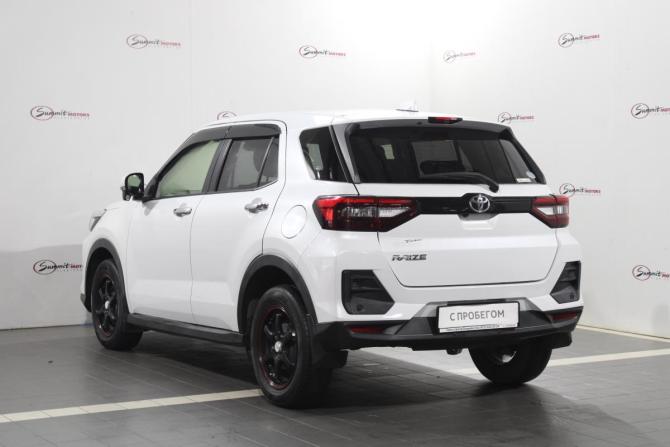 Toyota Raize I с пробегом 2020 года, цена 1 550 000 рублей, 78000 км, внедорожник, Автокод Объявления