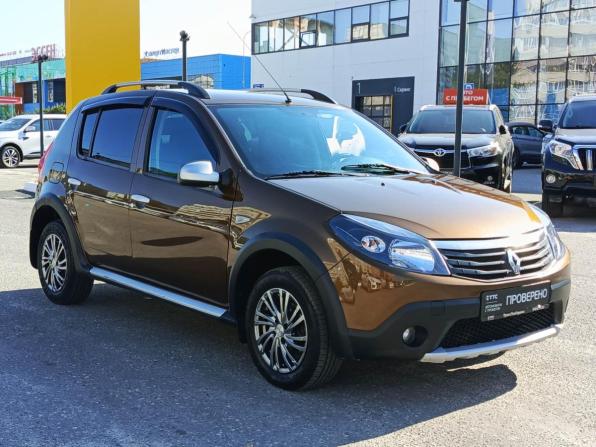 Renault Sandero I с пробегом 2014 года, цена 650 000 рублей, 126778 км, хэтчбек, Автокод Объявления