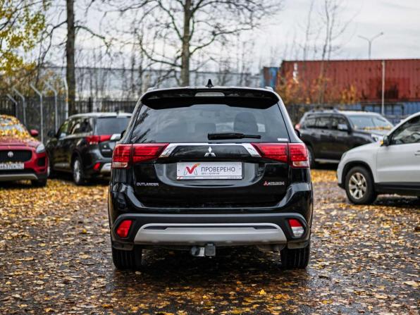 Mitsubishi Outlander III Рестайлинг 3 с пробегом 2021 года, цена 1 815 000 рублей, 194596 км, внедорожник, Автокод Объявления